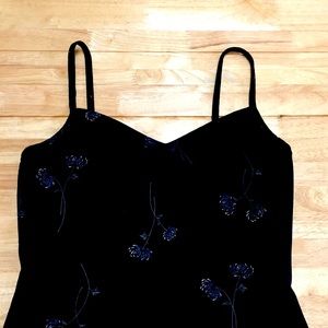 Black Floral Crop Tank